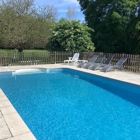 Bed and Breakfast Le Petit Bijou Saint-Fraigne Екстер'єр фото