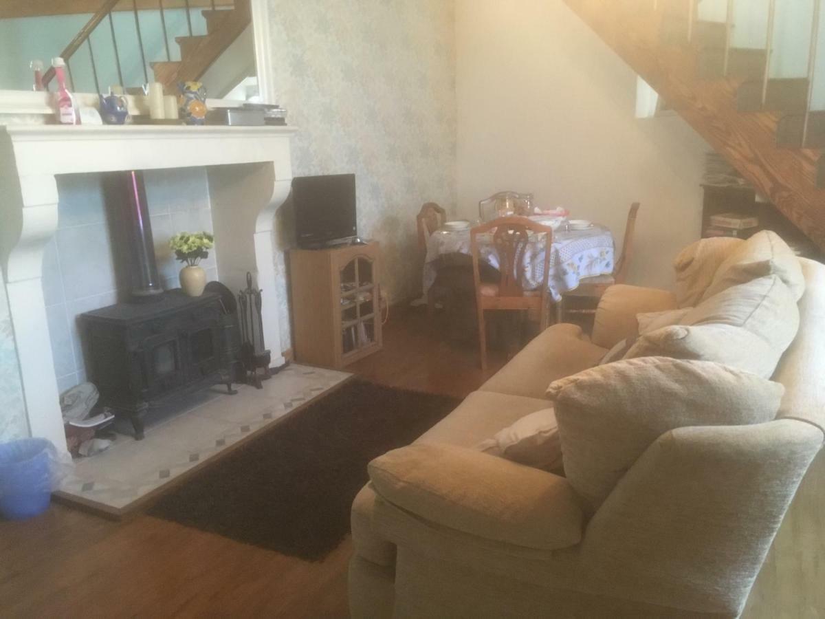 Bed and Breakfast Le Petit Bijou Saint-Fraigne Екстер'єр фото