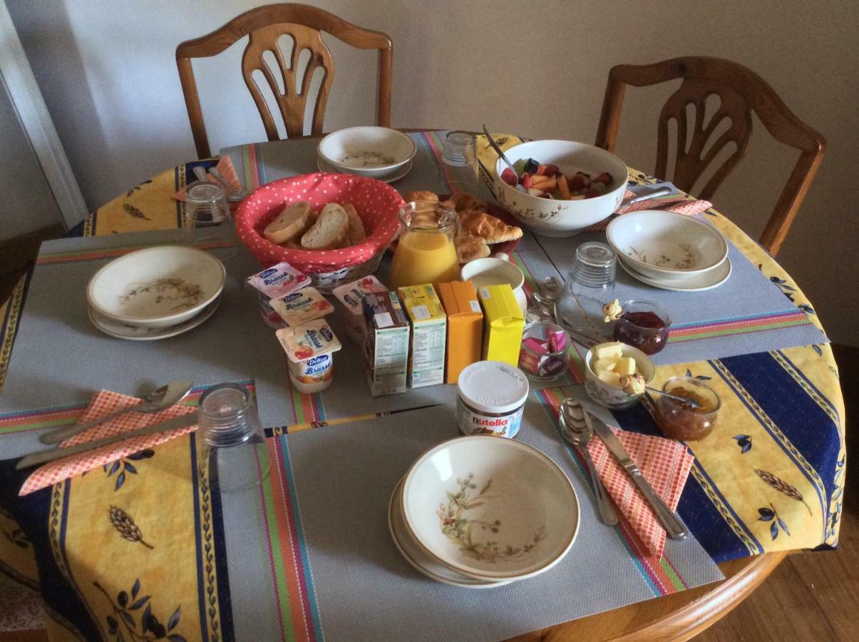 Bed and Breakfast Le Petit Bijou Saint-Fraigne Екстер'єр фото