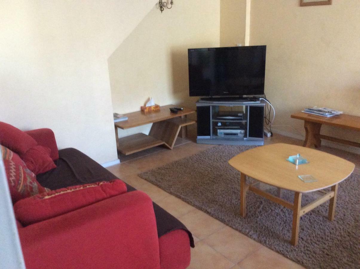 Bed and Breakfast Le Petit Bijou Saint-Fraigne Екстер'єр фото